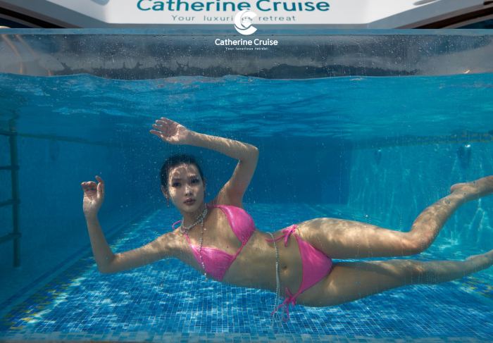 du thuyền Hạ Long có bể bơi Catherine Cruise 