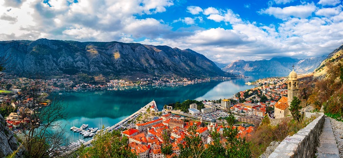 Kotor là một thành phố ven biển ở Montenegro