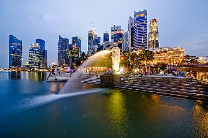 cong-vien-su-tu-bien-merlion-park-singapore_1