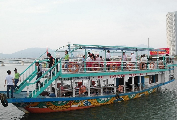 Du thuyền Tiên Sa- tour du thuyền Đà Nẵng