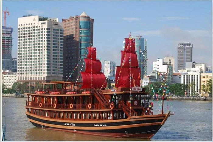 du thuyền ăn tối trên sông Sài Gòn - Du thuyền Đông Dương
