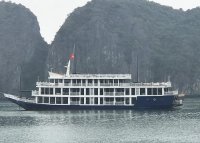  Du thuyền 5* Hạ Long Lapinta Cruise 2N/1Đ + Xe đưa đón