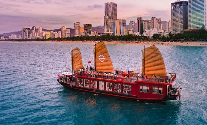 tour du thuyền Phú Quốc - Du thuyền Emperor Cruises Legend Phú Quốc