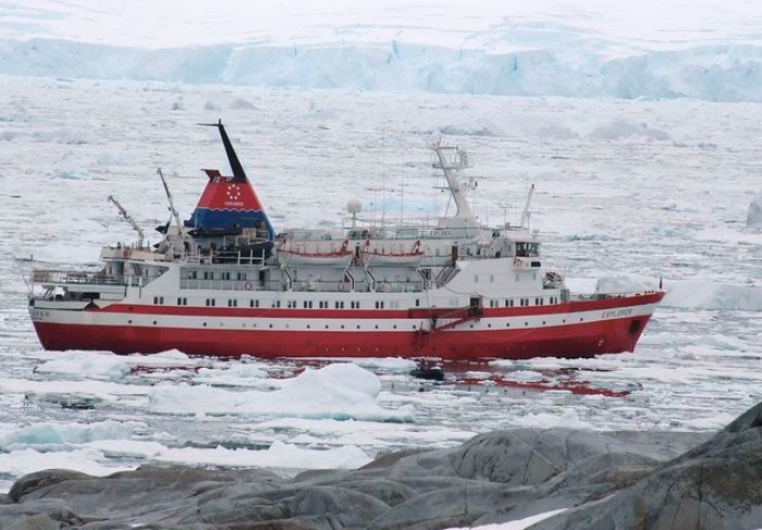 du thuyền đầu tiên đến khám phá Nam Cực: Hiện các tour Nam Cực Lars-Eric Lindblad sẽ kéo dài từ 14 đến 35 ngày với giá 15.080 – 99.990 USD mỗi khách.