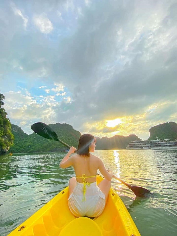  du thuyền Heritage Cruises : Chèo thuyền kayak và ngắm cảnh
