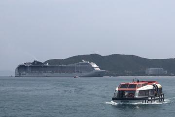 Nhiều tàu du lịch đến Nha Trang