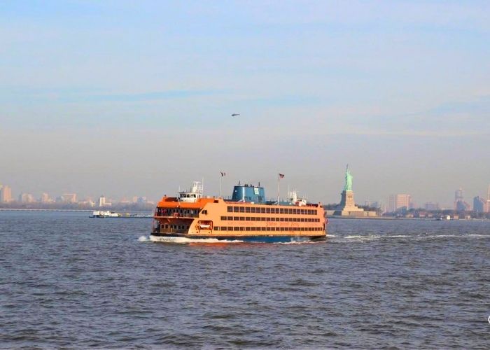 Du thuyền ngắm Tượng Nữ Thần Tự do với phà Staten Island Ferry