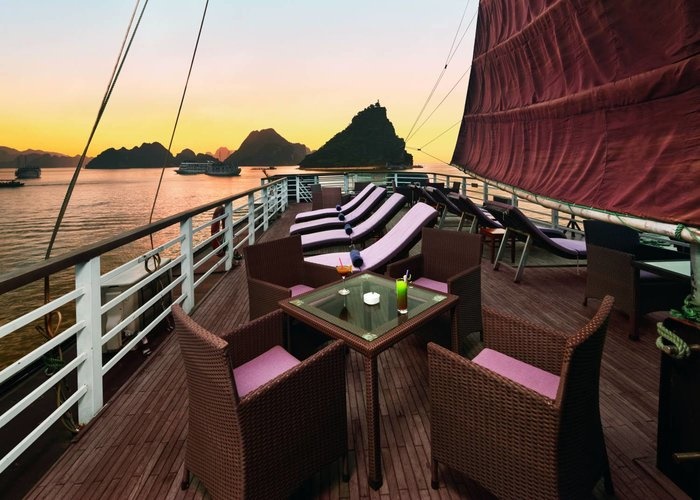 Du thuyền Apricot Cruise