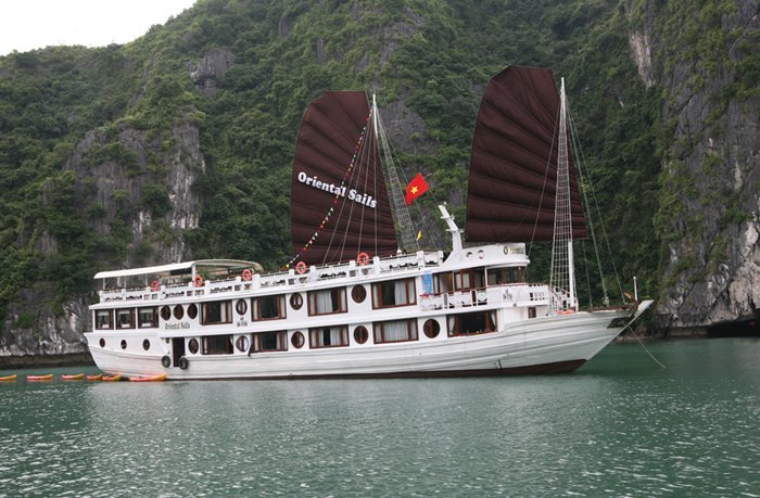 Cùng du thuyền Oriental Sails bước vào hải trình rực rỡ nhất tại danh thắng thế giới