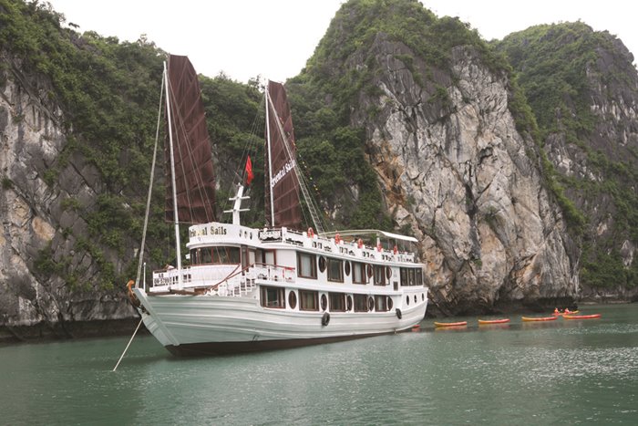 Cùng du thuyền Oriental Sails bước vào hải trình rực rỡ nhất tại danh thắng thế giới