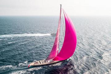 Có gì đặc biệt trong du thuyền Pink Gin VI làm bằng carbon lớn nhất trên thế giới
