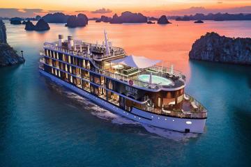 Du thuyền Heritage Cruise đưa du khách khám phá hết vịnh Bắc Bộ