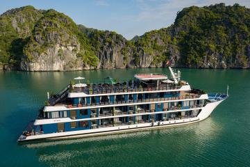 Du thuyền Rosy cruises: Nơi hoàn hảo để tận hưởng 'weekend-getaway' và ngắm nhìn kỳ quan tuyệt đẹp