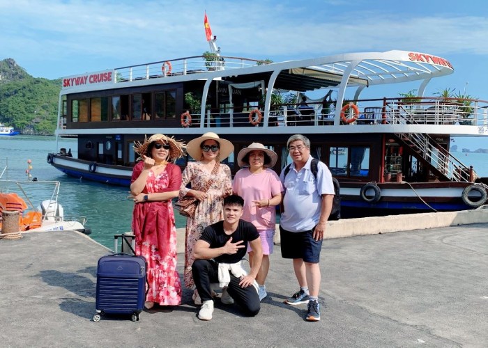 du thuyền 5 sao Cát Bà Skyway Cruise