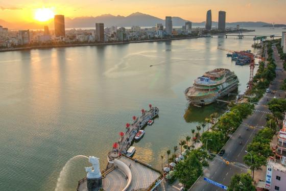 Bến du thuyền DHC Marina Đà Nẵng: Tọa độ sống ảo "triệu like" bên bờ sông Hàn