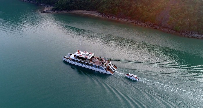 Du thuyền Catamaran 1