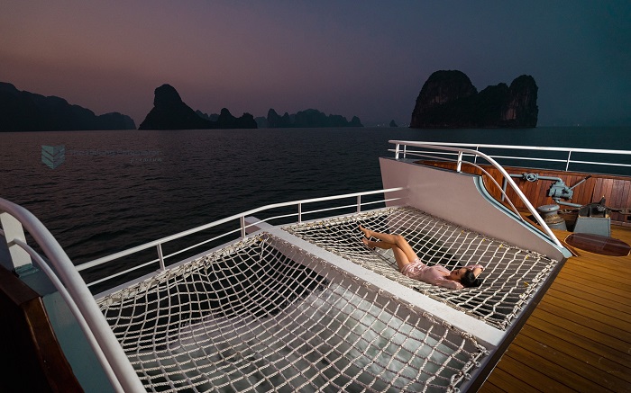 du thuyền Catamaran giải trí 3