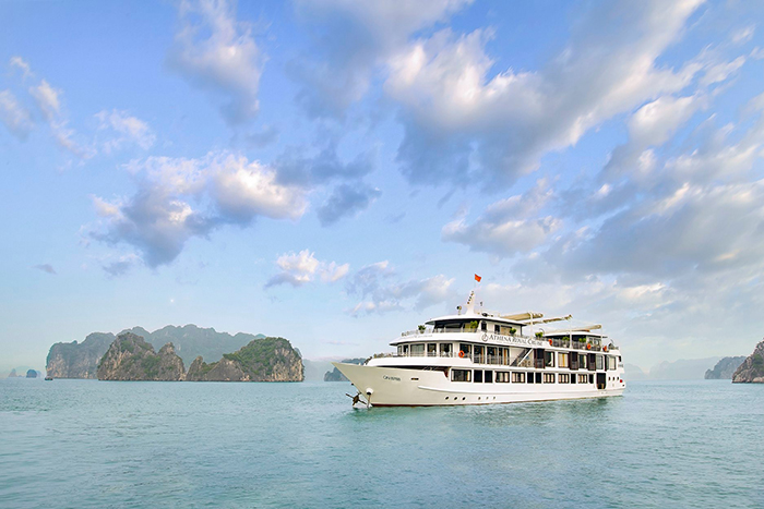Du thuyền Athena Cruise - Nơi du khách lạc vào thế giới nghệ thuật đầy lãng mạn