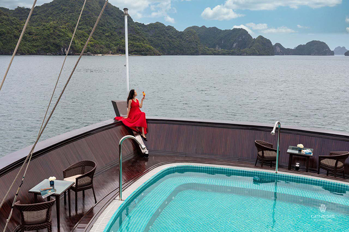 Tận hưởng kỳ nghỉ dưỡng tuyệt vời trên Genesis Regal Cruise 5 sao nổi tiếng