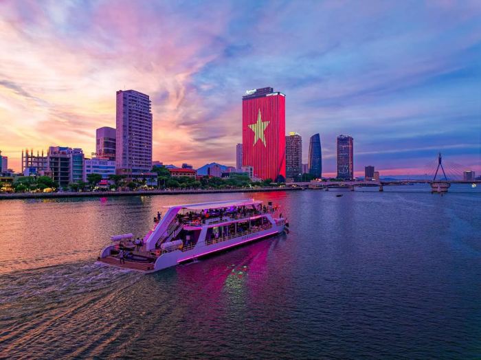 Đi du thuyền ở Đà Nẵng 